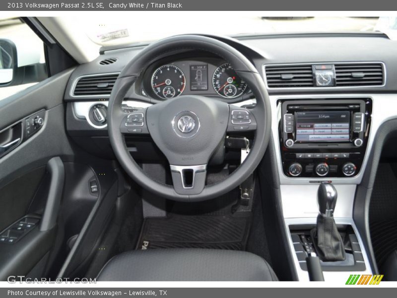 Candy White / Titan Black 2013 Volkswagen Passat 2.5L SE