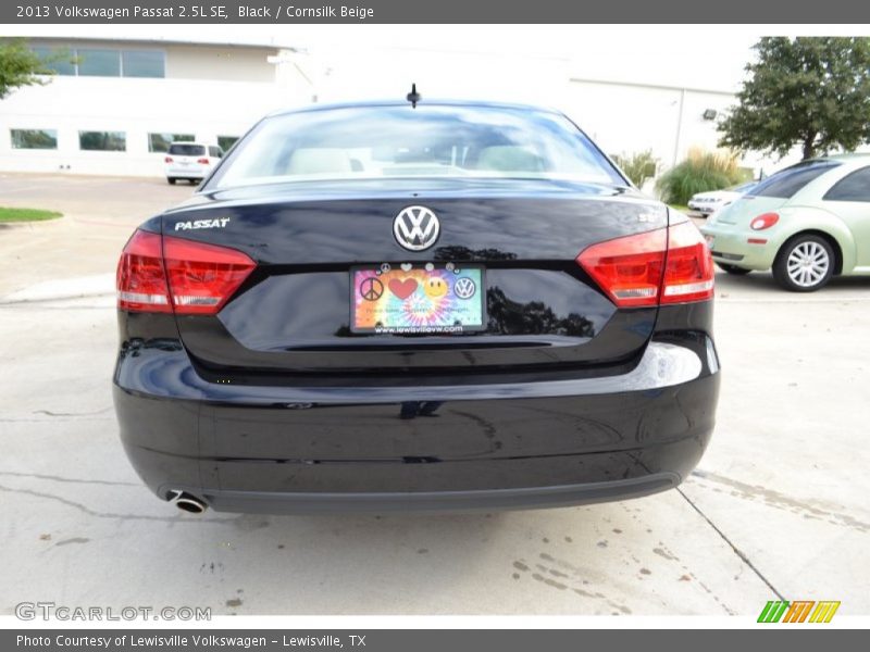 Black / Cornsilk Beige 2013 Volkswagen Passat 2.5L SE