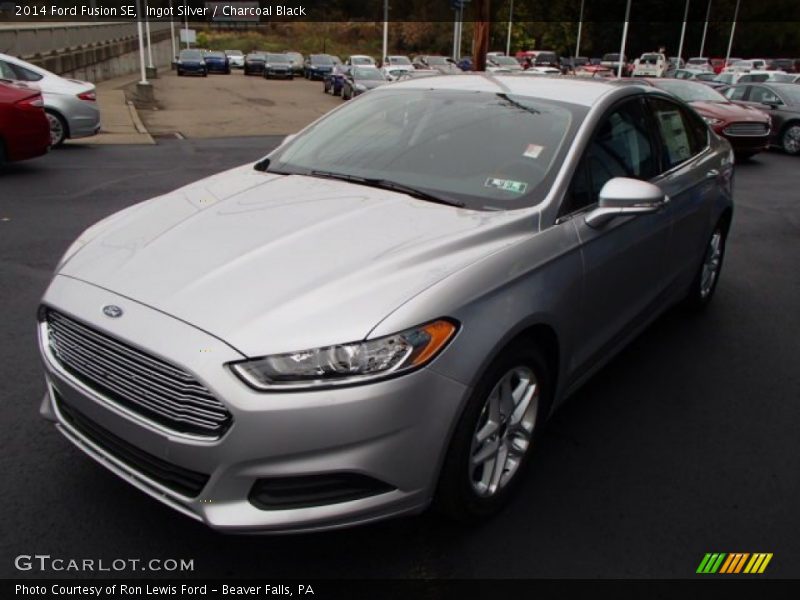 Ingot Silver / Charcoal Black 2014 Ford Fusion SE