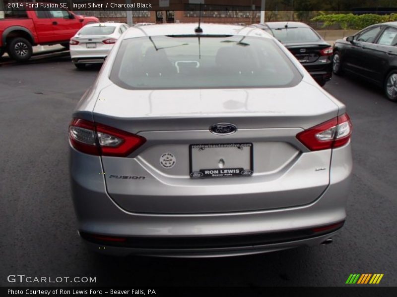 Ingot Silver / Charcoal Black 2014 Ford Fusion SE