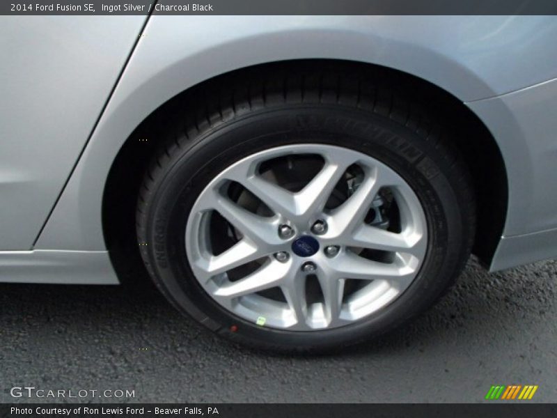 Ingot Silver / Charcoal Black 2014 Ford Fusion SE