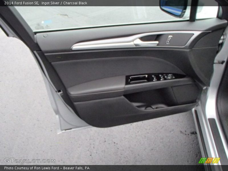 Ingot Silver / Charcoal Black 2014 Ford Fusion SE