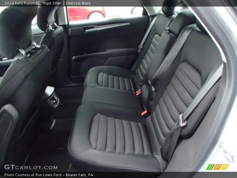 Ingot Silver / Charcoal Black 2014 Ford Fusion SE