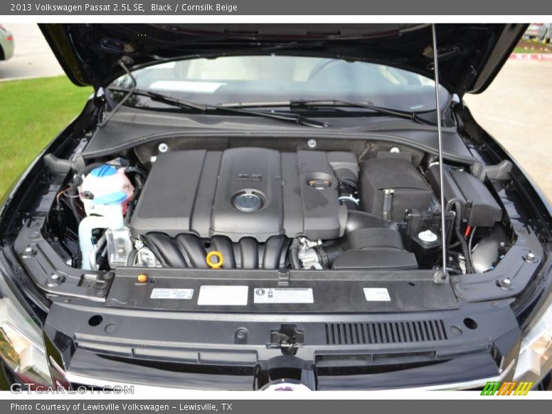 Black / Cornsilk Beige 2013 Volkswagen Passat 2.5L SE