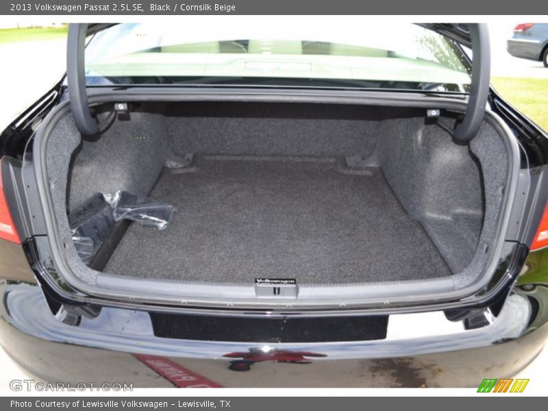 Black / Cornsilk Beige 2013 Volkswagen Passat 2.5L SE