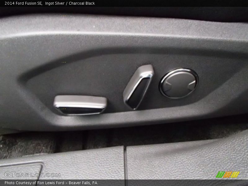 Ingot Silver / Charcoal Black 2014 Ford Fusion SE