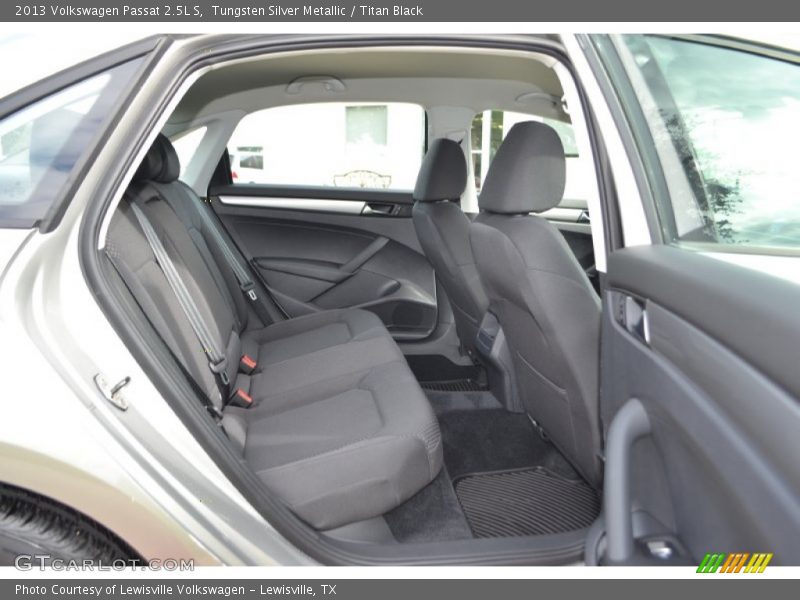 Tungsten Silver Metallic / Titan Black 2013 Volkswagen Passat 2.5L S