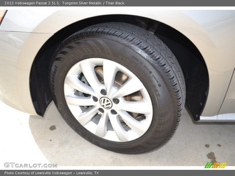 Tungsten Silver Metallic / Titan Black 2013 Volkswagen Passat 2.5L S