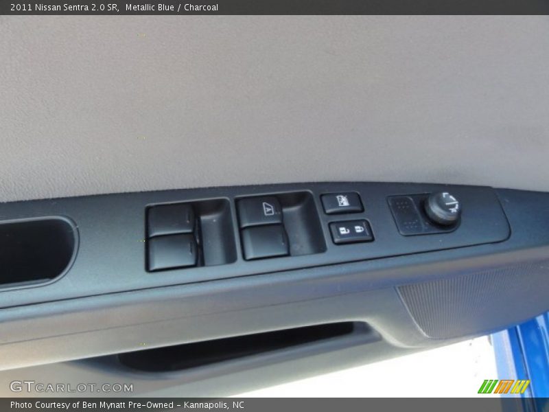 Metallic Blue / Charcoal 2011 Nissan Sentra 2.0 SR