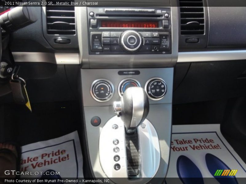 Metallic Blue / Charcoal 2011 Nissan Sentra 2.0 SR