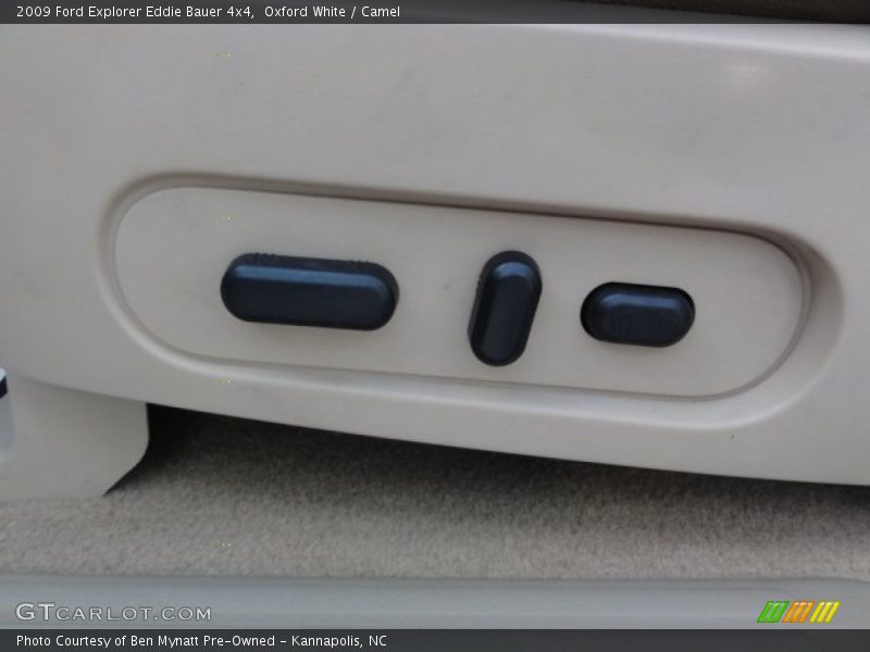 Oxford White / Camel 2009 Ford Explorer Eddie Bauer 4x4
