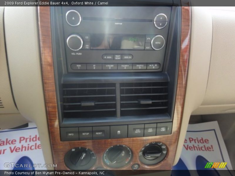 Oxford White / Camel 2009 Ford Explorer Eddie Bauer 4x4