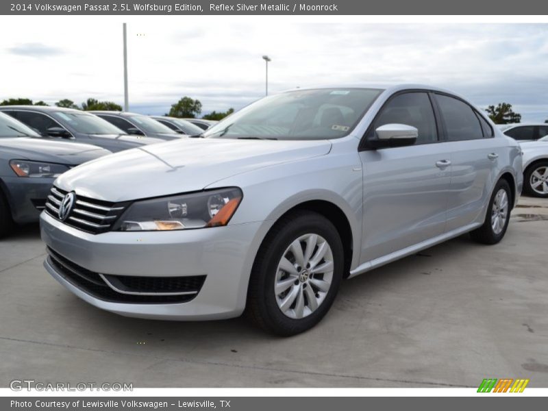 Reflex Silver Metallic / Moonrock 2014 Volkswagen Passat 2.5L Wolfsburg Edition