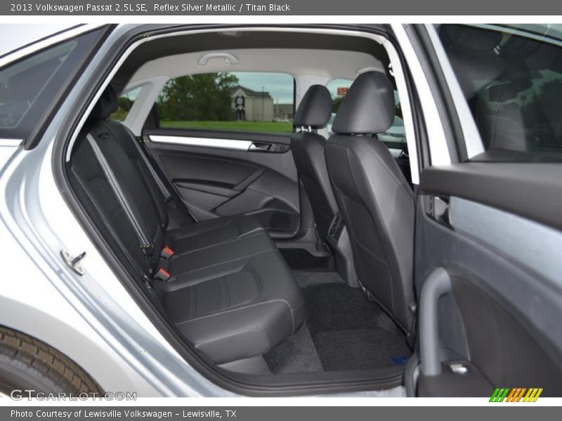 Reflex Silver Metallic / Titan Black 2013 Volkswagen Passat 2.5L SE