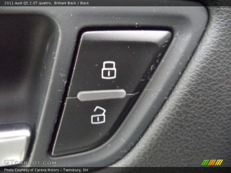 Brilliant Black / Black 2011 Audi Q5 2.0T quattro