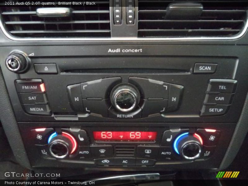 Brilliant Black / Black 2011 Audi Q5 2.0T quattro