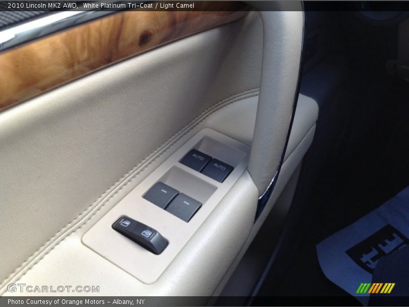 White Platinum Tri-Coat / Light Camel 2010 Lincoln MKZ AWD