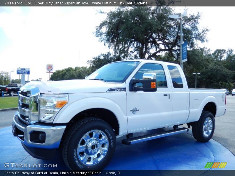 Front 3/4 View of 2014 F350 Super Duty Lariat SuperCab 4x4