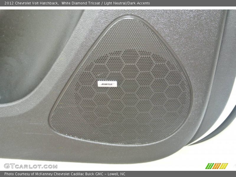 White Diamond Tricoat / Light Neutral/Dark Accents 2012 Chevrolet Volt Hatchback