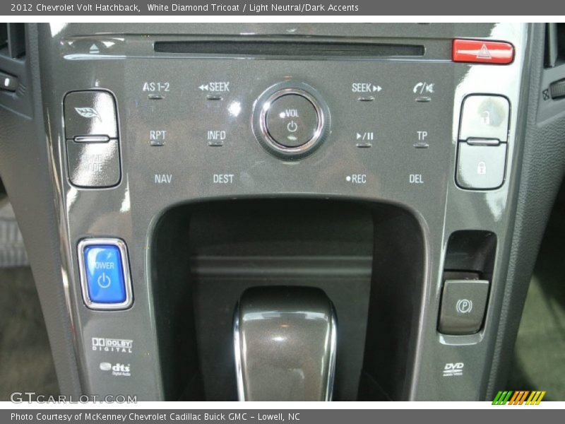 White Diamond Tricoat / Light Neutral/Dark Accents 2012 Chevrolet Volt Hatchback