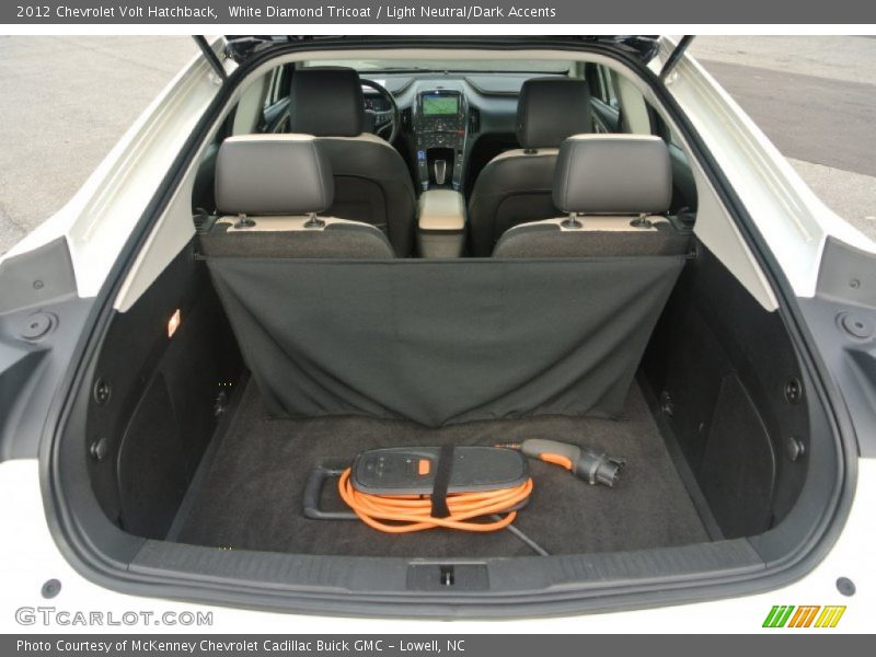 White Diamond Tricoat / Light Neutral/Dark Accents 2012 Chevrolet Volt Hatchback