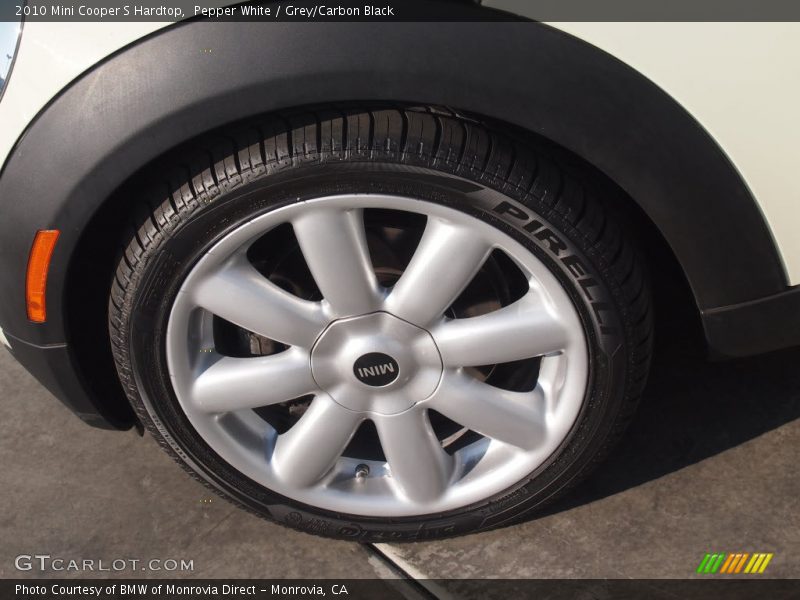 Pepper White / Grey/Carbon Black 2010 Mini Cooper S Hardtop