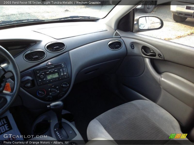 Light Tundra Metallic / Medium Graphite 2003 Ford Focus SE Sedan