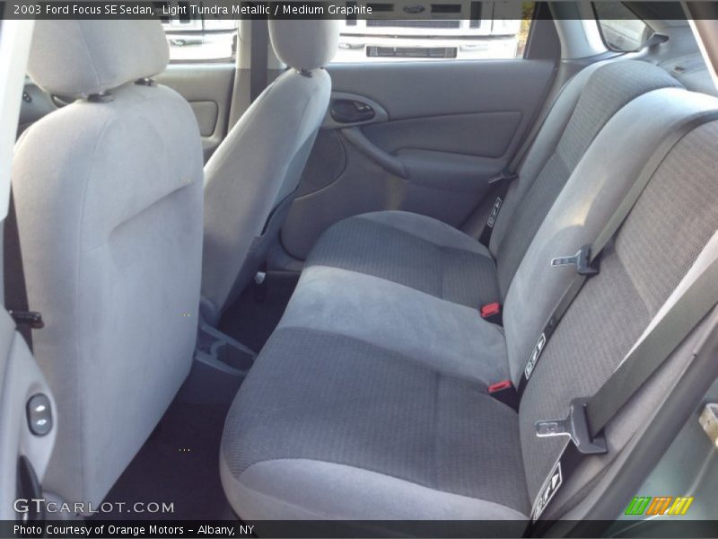 Light Tundra Metallic / Medium Graphite 2003 Ford Focus SE Sedan