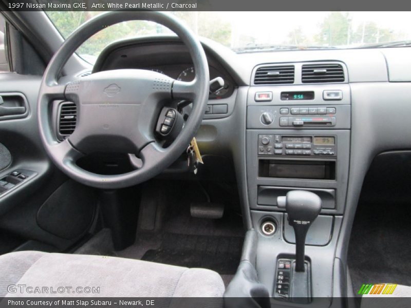 Artic White Pearl Metallic / Charcoal 1997 Nissan Maxima GXE