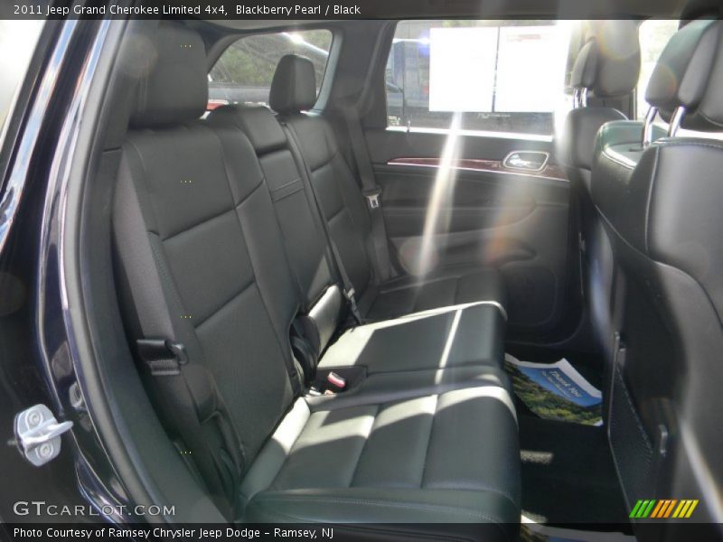 Blackberry Pearl / Black 2011 Jeep Grand Cherokee Limited 4x4