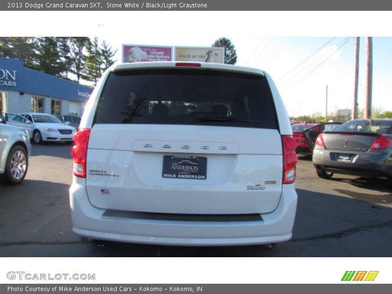 Stone White / Black/Light Graystone 2013 Dodge Grand Caravan SXT
