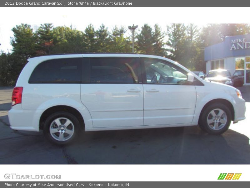 Stone White / Black/Light Graystone 2013 Dodge Grand Caravan SXT