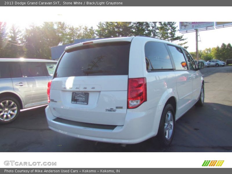 Stone White / Black/Light Graystone 2013 Dodge Grand Caravan SXT