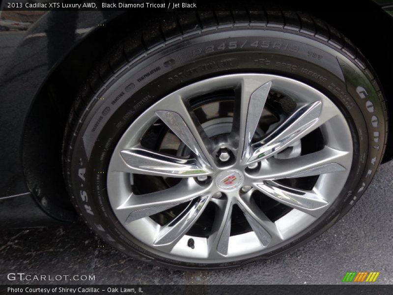  2013 XTS Luxury AWD Wheel