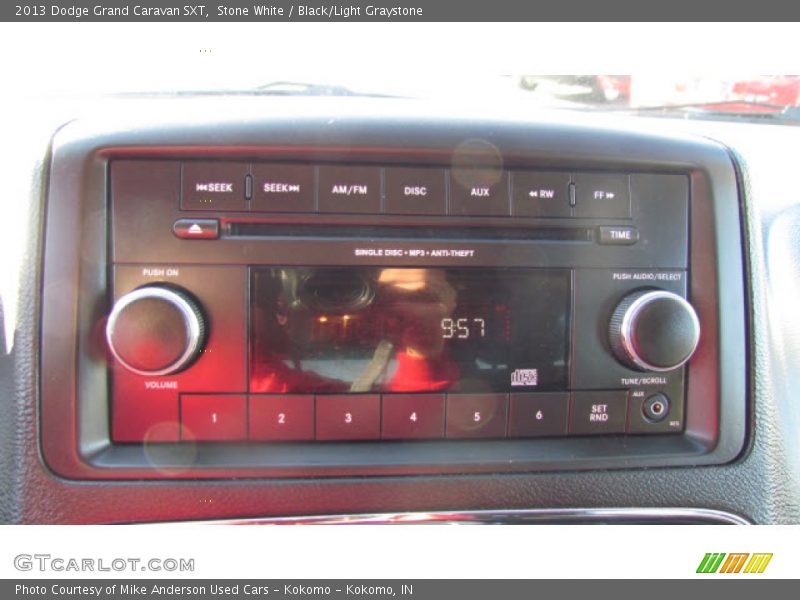 Stone White / Black/Light Graystone 2013 Dodge Grand Caravan SXT