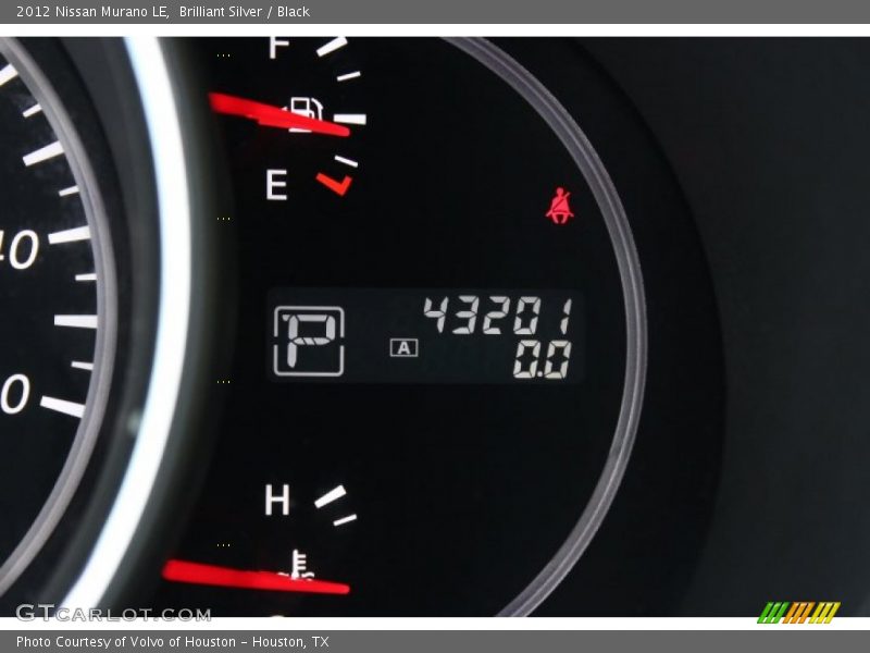 Brilliant Silver / Black 2012 Nissan Murano LE