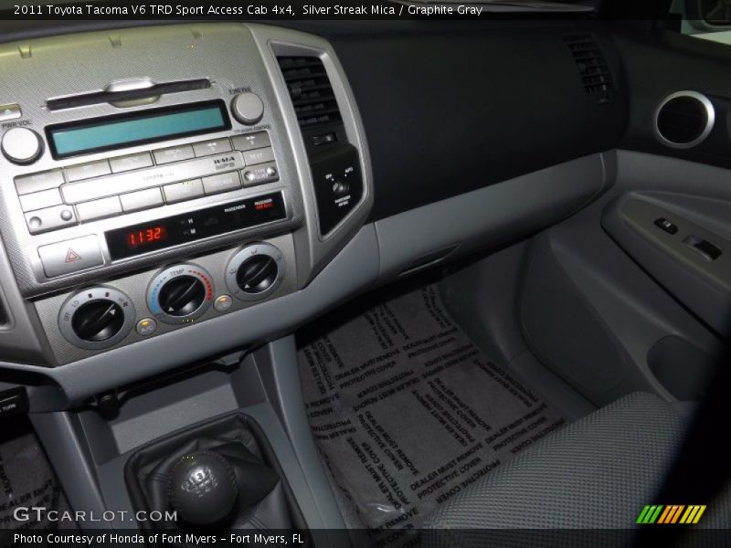 Silver Streak Mica / Graphite Gray 2011 Toyota Tacoma V6 TRD Sport Access Cab 4x4