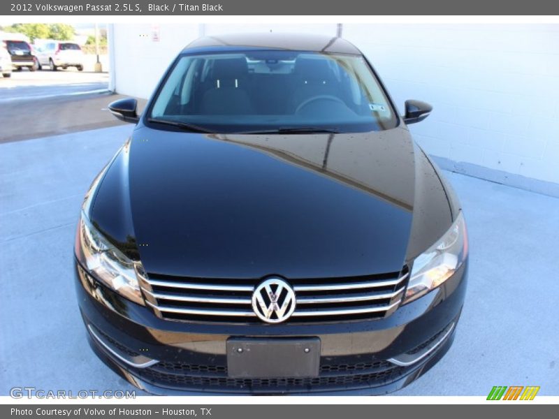 Black / Titan Black 2012 Volkswagen Passat 2.5L S