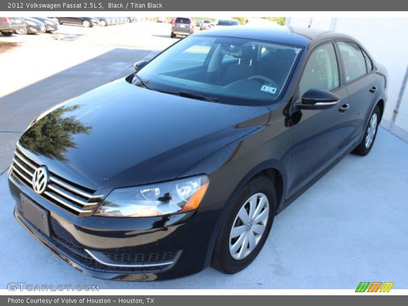 Black / Titan Black 2012 Volkswagen Passat 2.5L S