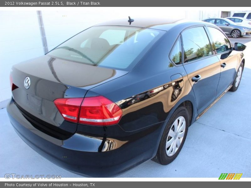 Black / Titan Black 2012 Volkswagen Passat 2.5L S