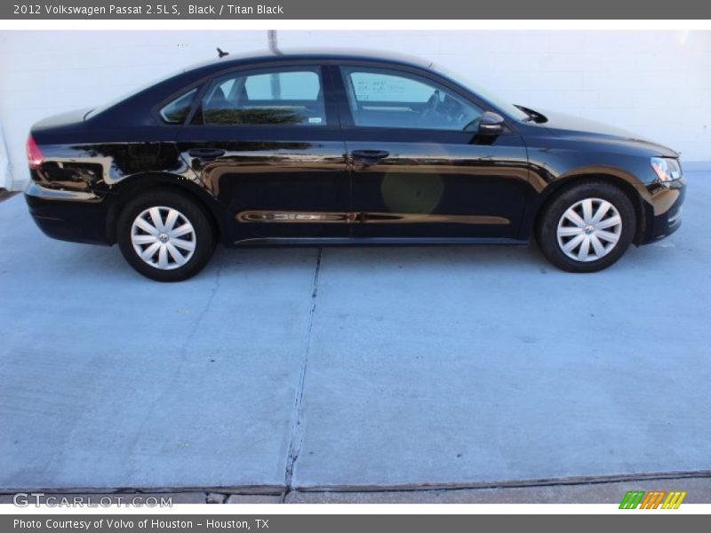 Black / Titan Black 2012 Volkswagen Passat 2.5L S