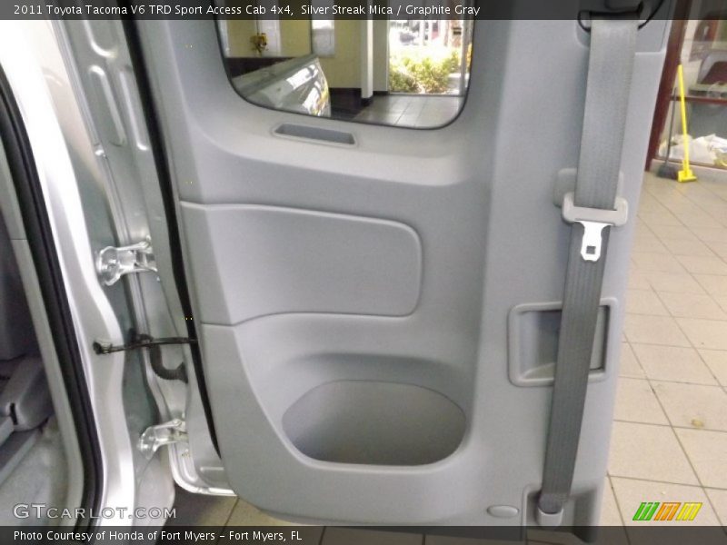 Silver Streak Mica / Graphite Gray 2011 Toyota Tacoma V6 TRD Sport Access Cab 4x4