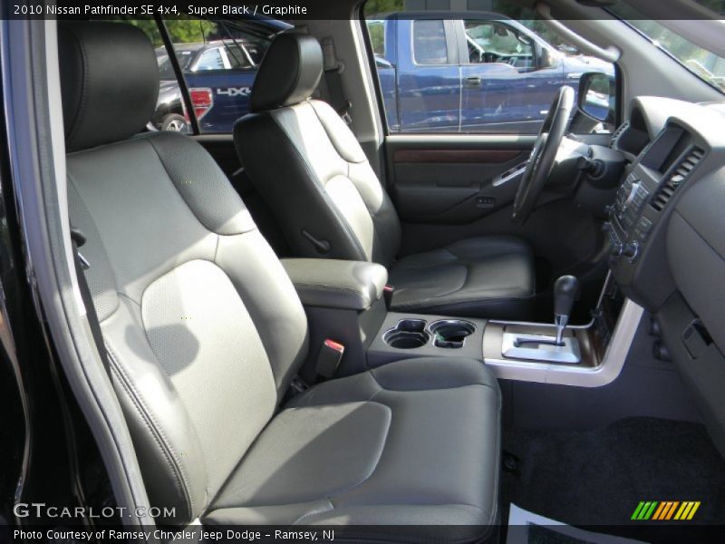 Super Black / Graphite 2010 Nissan Pathfinder SE 4x4