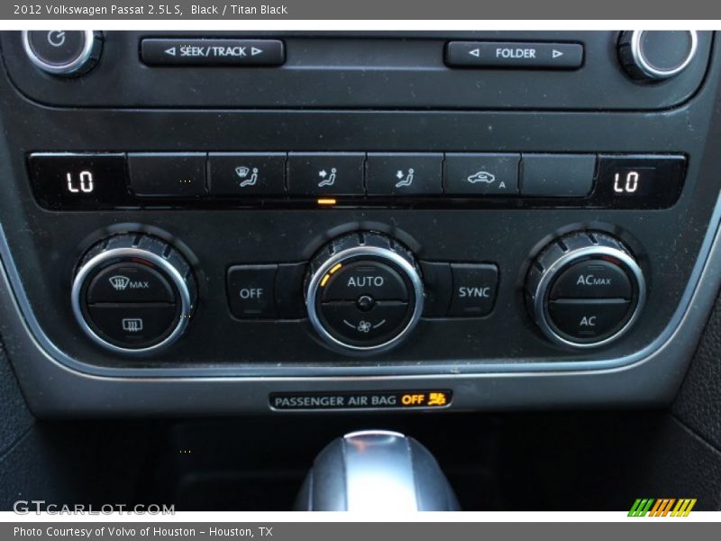 Black / Titan Black 2012 Volkswagen Passat 2.5L S