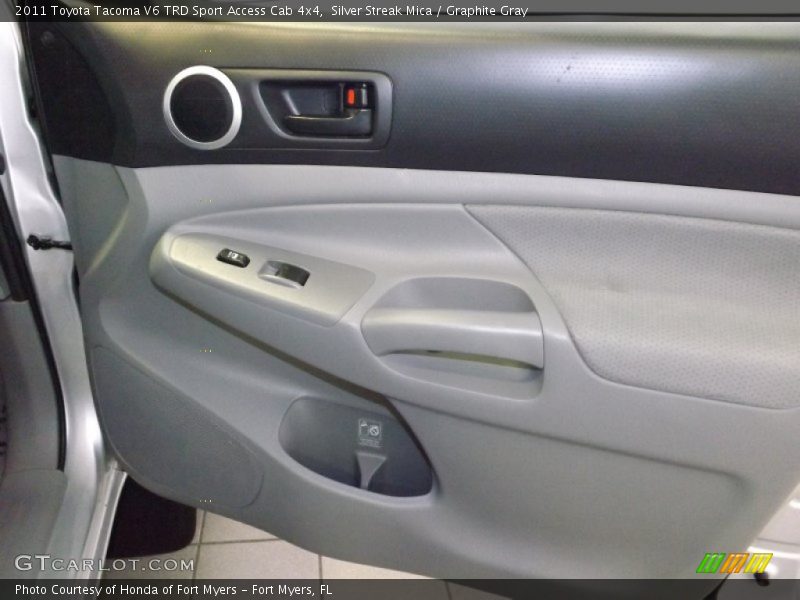 Silver Streak Mica / Graphite Gray 2011 Toyota Tacoma V6 TRD Sport Access Cab 4x4