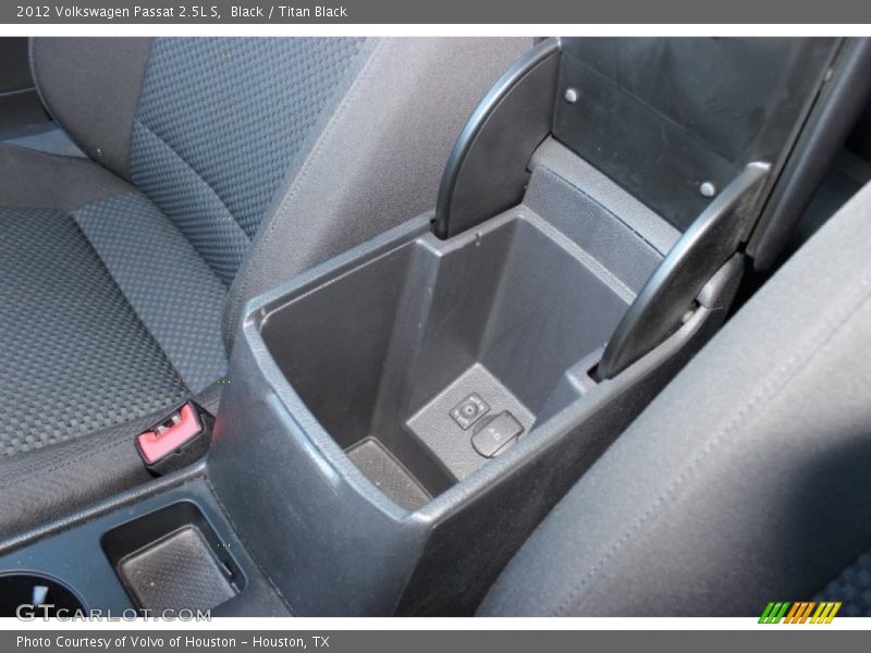 Black / Titan Black 2012 Volkswagen Passat 2.5L S