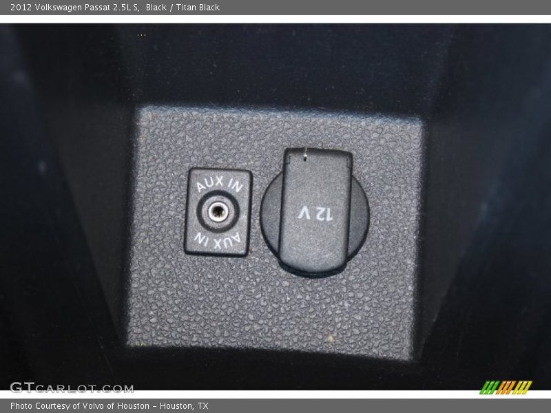 Black / Titan Black 2012 Volkswagen Passat 2.5L S