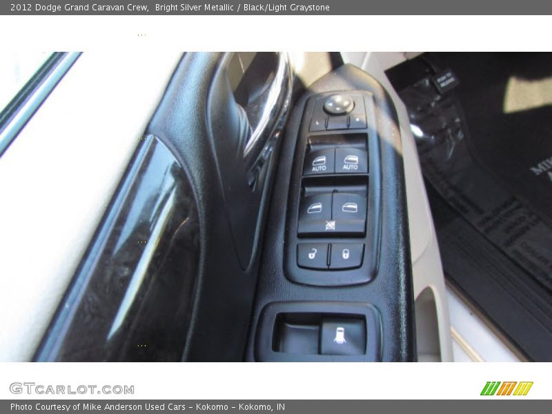 Bright Silver Metallic / Black/Light Graystone 2012 Dodge Grand Caravan Crew