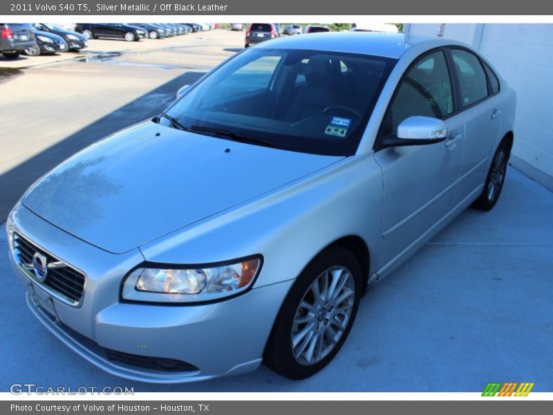 Silver Metallic / Off Black Leather 2011 Volvo S40 T5