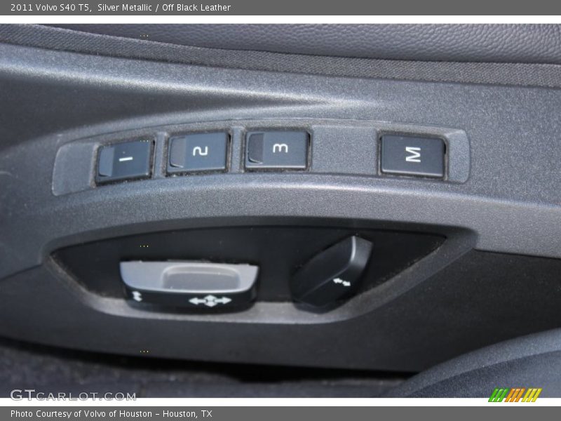 Silver Metallic / Off Black Leather 2011 Volvo S40 T5